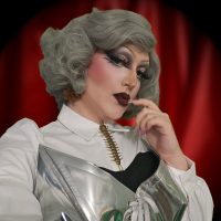 <a href='https://www.twitch.tv/chelora' target='blank'>Chelora</a>