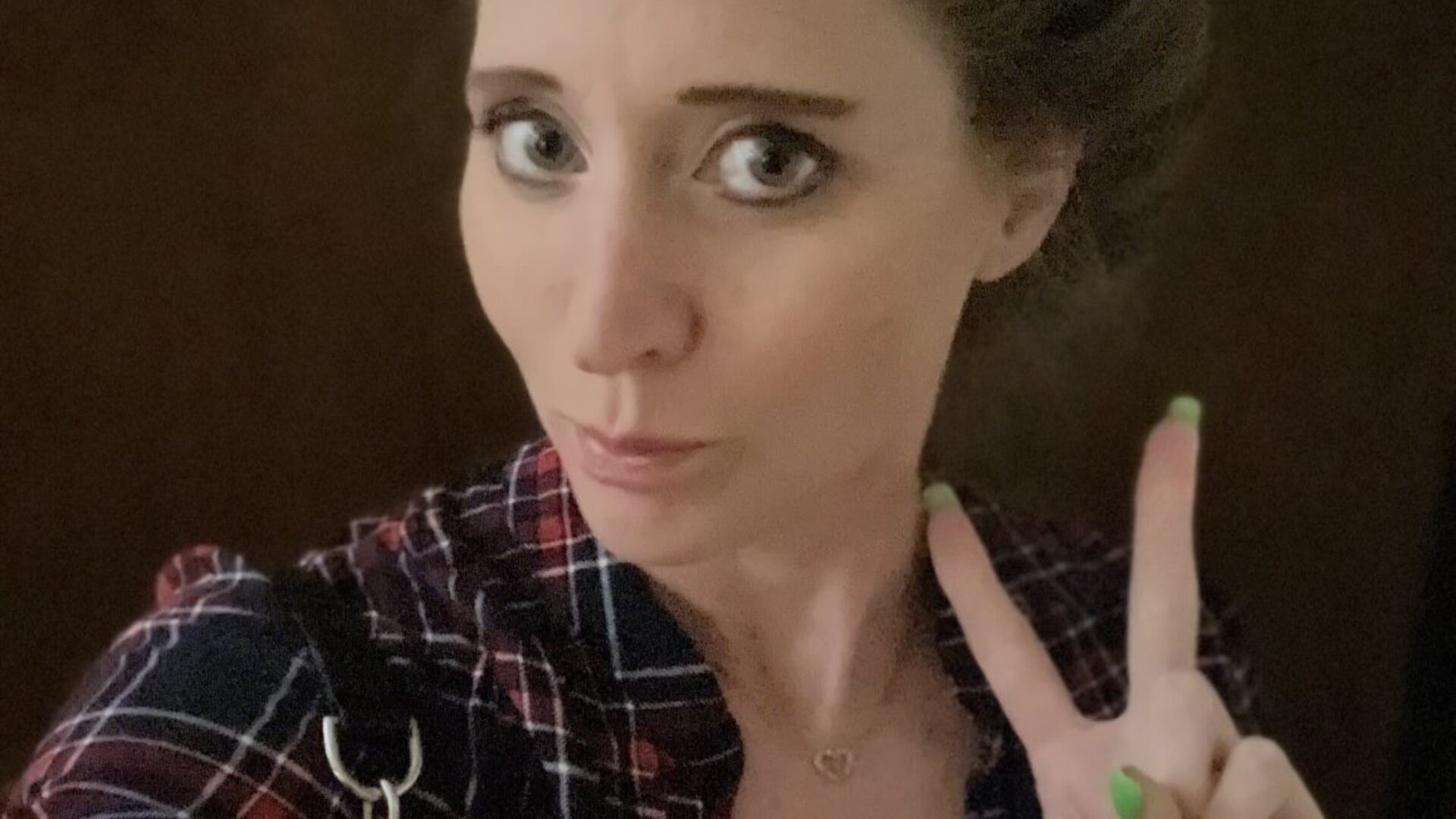<a href='https://www.twitch.tv/nariasway' target='blank'>Naria Sway</a>