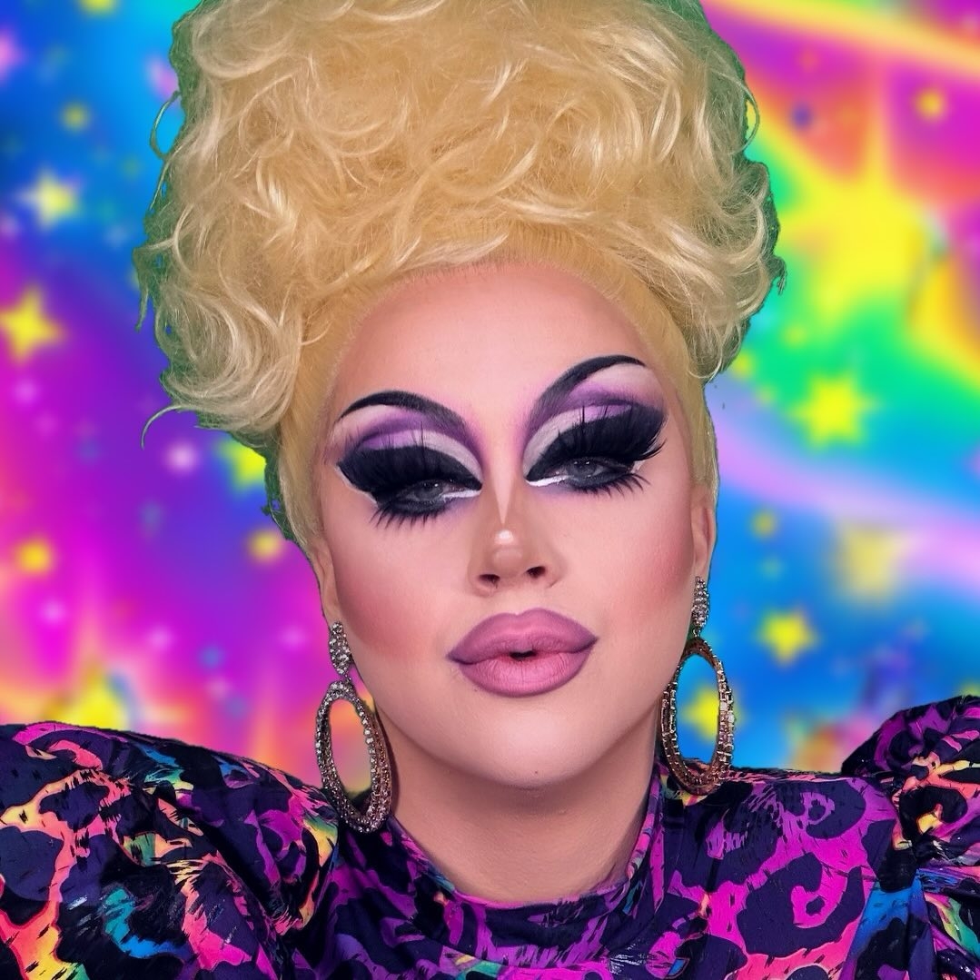 <a href='https://www.twitch.tv/dragtrashly/' target='blank'>dragtrashly</a>